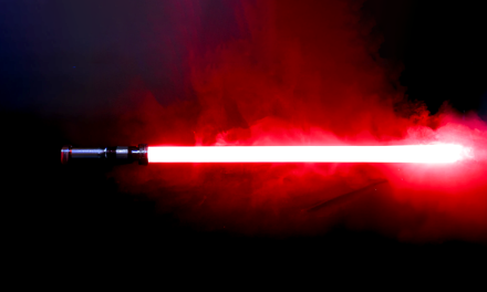 Primer sable laser “Real” de Star Wars es creado por Disney.